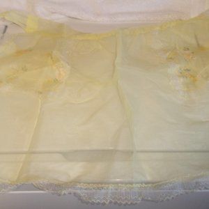Vintage half apron shear yellow flowers lace